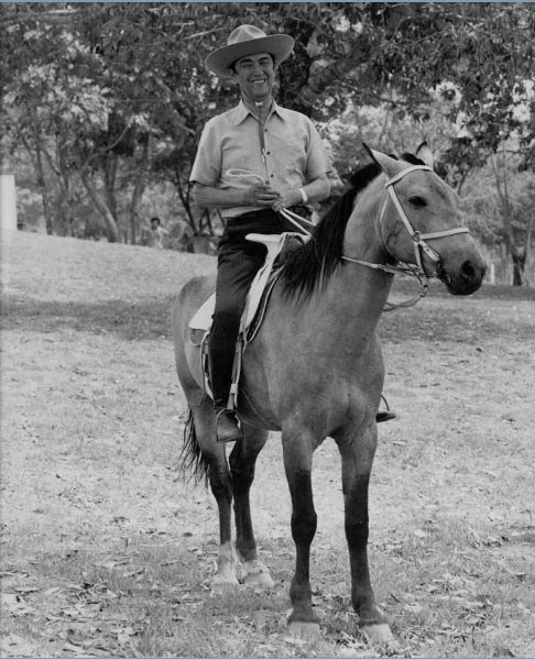Juscelino Kubitschek a cavalo na Fazendinha